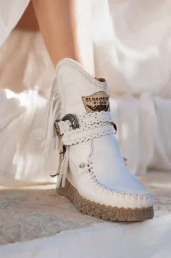 El Vaquero x IBZmode Arya White