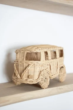 Mini van en rotin