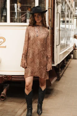 Robe Alara