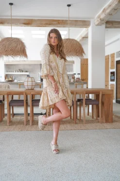 Robe Ave Beige