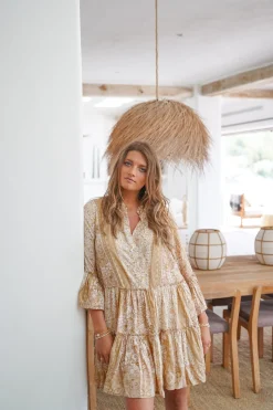 Robe Ave Beige