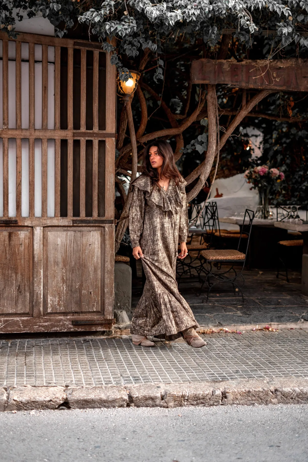 Robe longue à volants Sparkle Taupe Gold