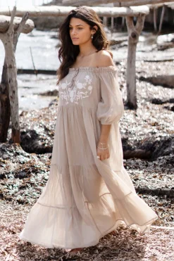 Robe Peralta Bordado Light Taupe