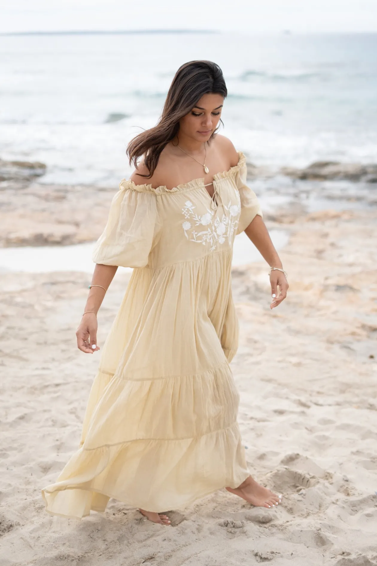 Robe Peralta Bordado Sand