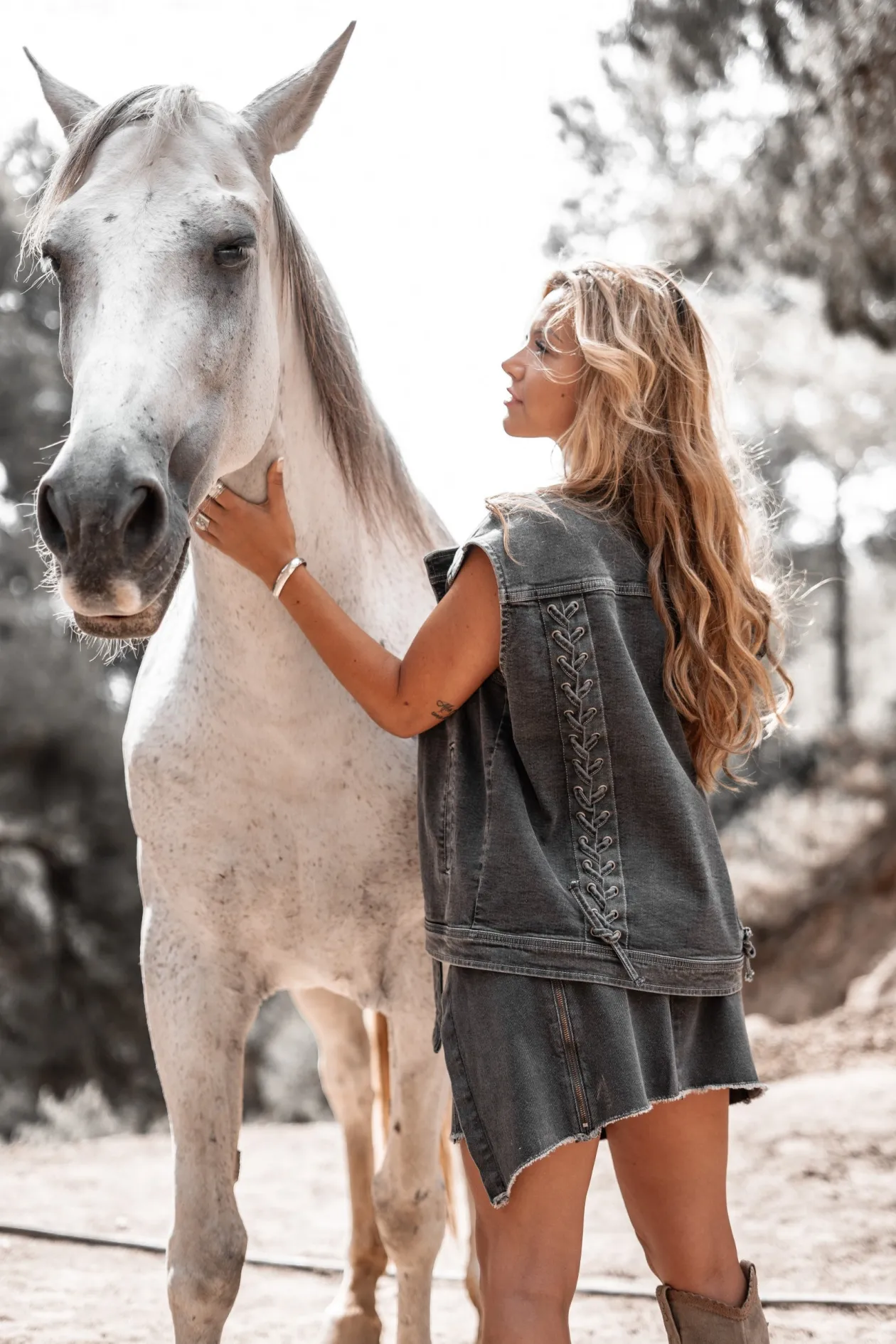 The Muse Denim Gael Gilet Stone Grey
